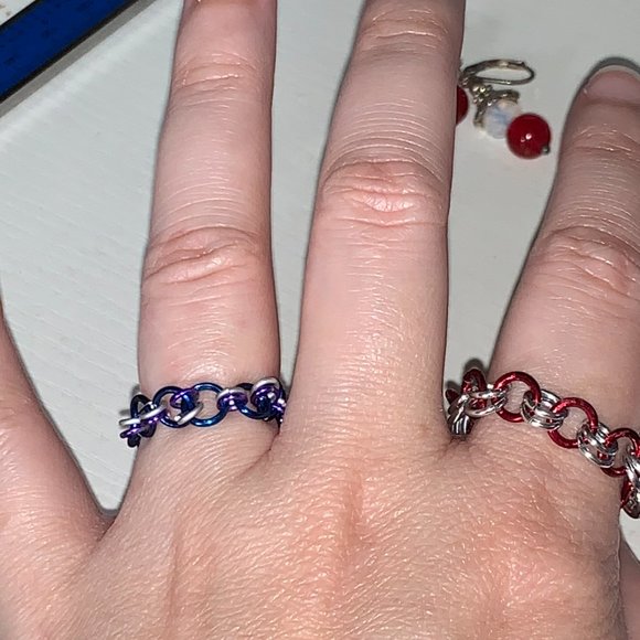 Blue, Purple and Silver chainmail ring, Size 5 1/2 - Picture 6 of 10